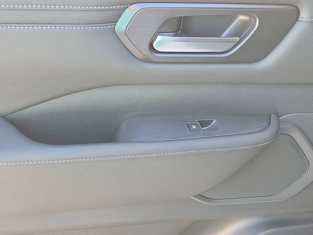 New 2026 Nissan Armada SV image 13