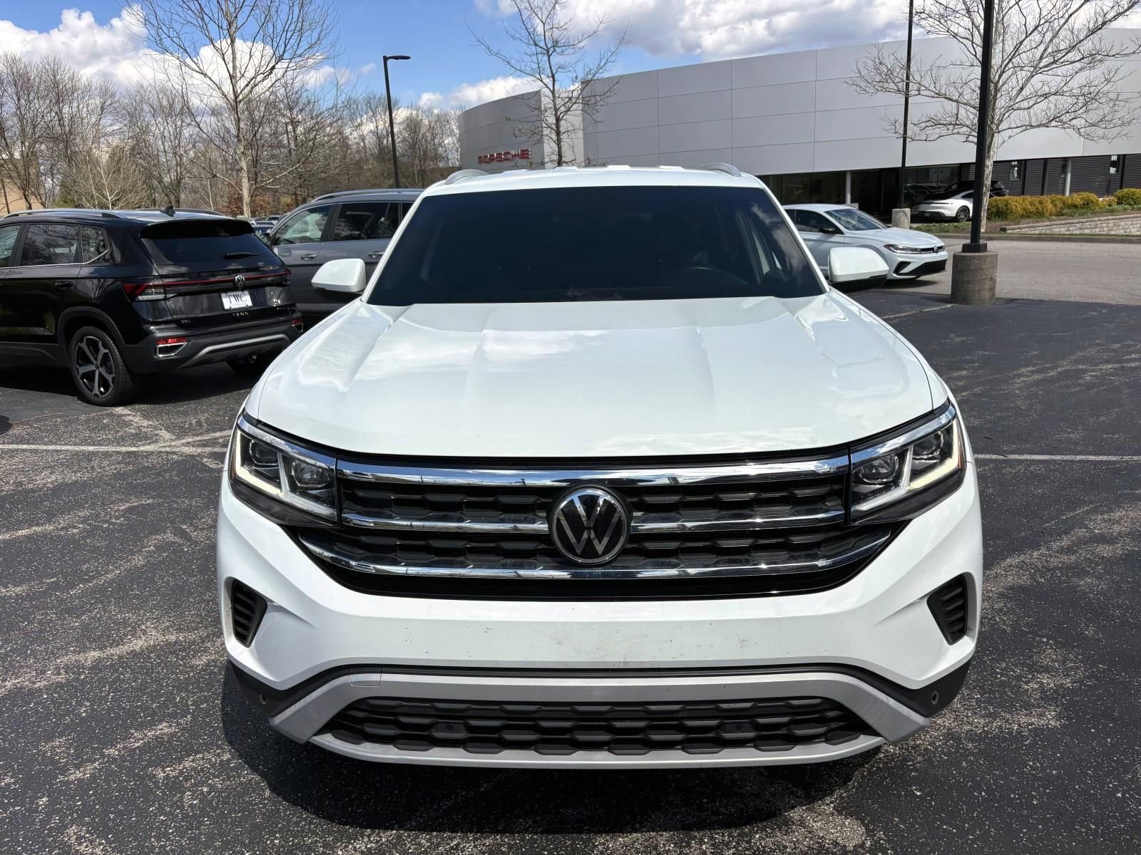 Certified 2020 Volkswagen Atlas Cross Sport SE w/ Towing Package AWD/4WD image 2