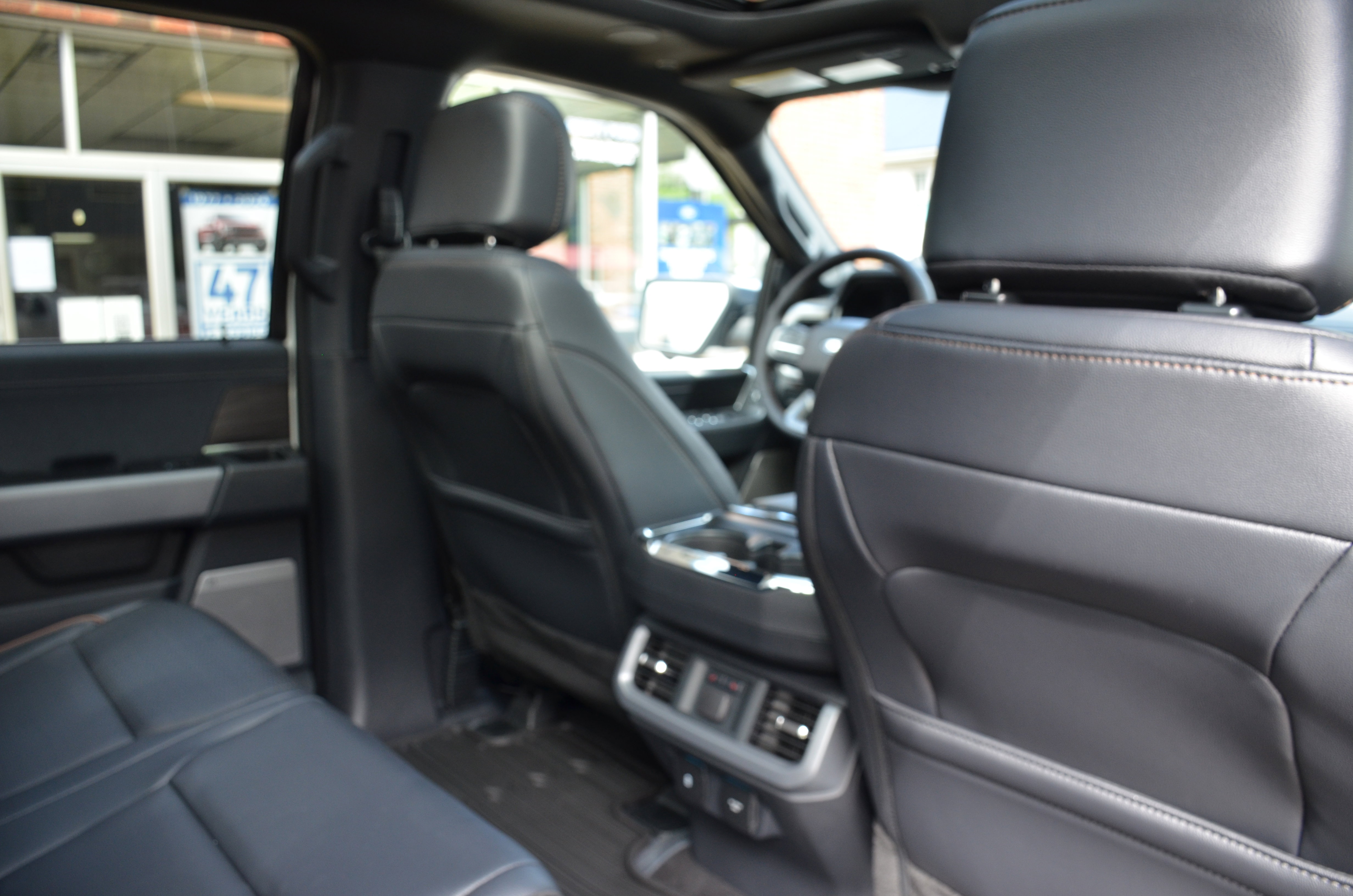 New 2025 Ford F150 Lariat w/ Equipment Group 502A High image 26