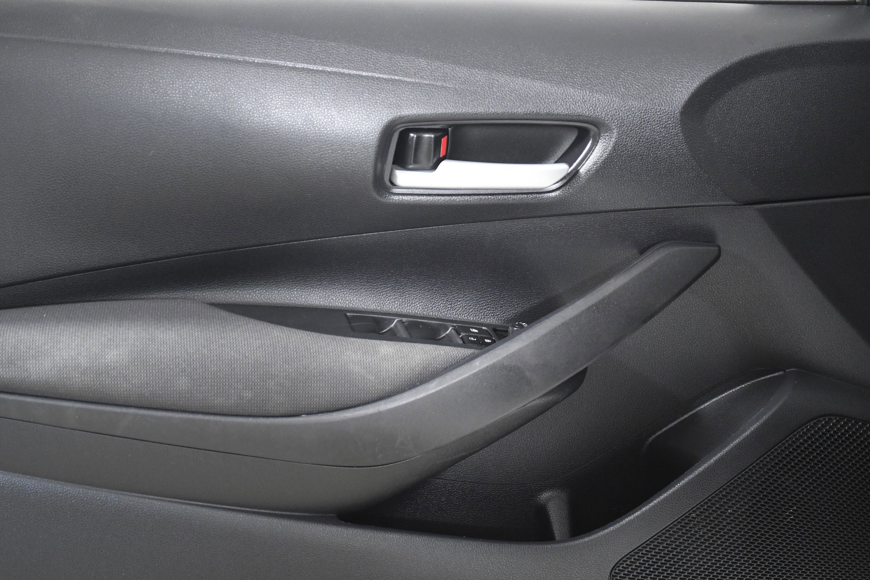 Used 2021 Toyota Corolla LE image 21