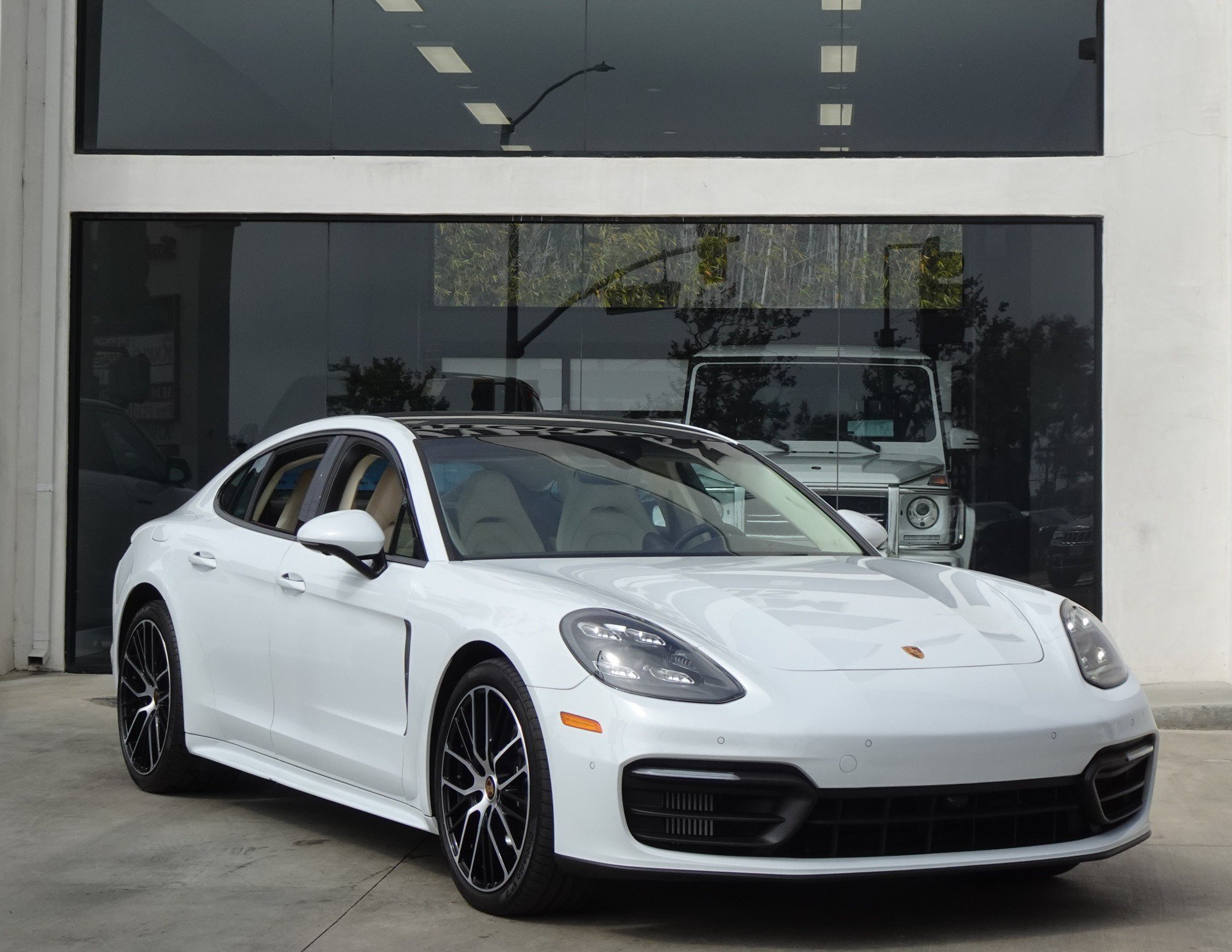 Used 2022 Porsche Panamera Platinum Edition RWD image 8