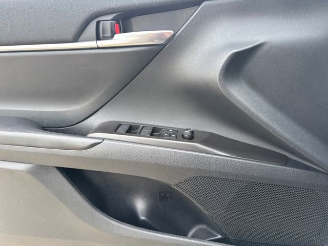 Used 2021 Toyota Camry SE image 24