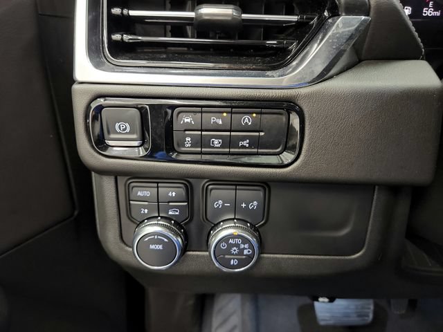 Used 2025 GMC Yukon XL Denali AWD/4WD image 38