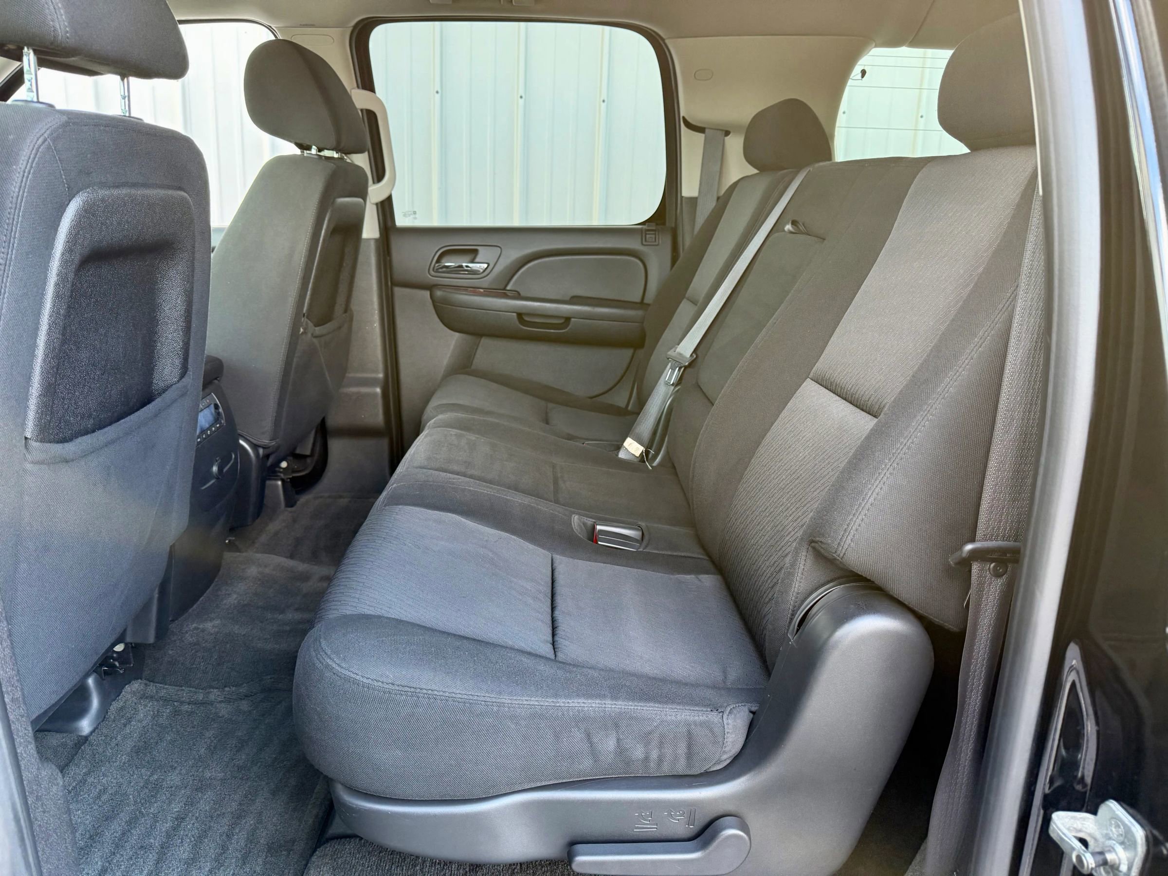 Used 2010 Chevrolet Suburban LS w/ Interior Plus Package AWD/4WD image 29