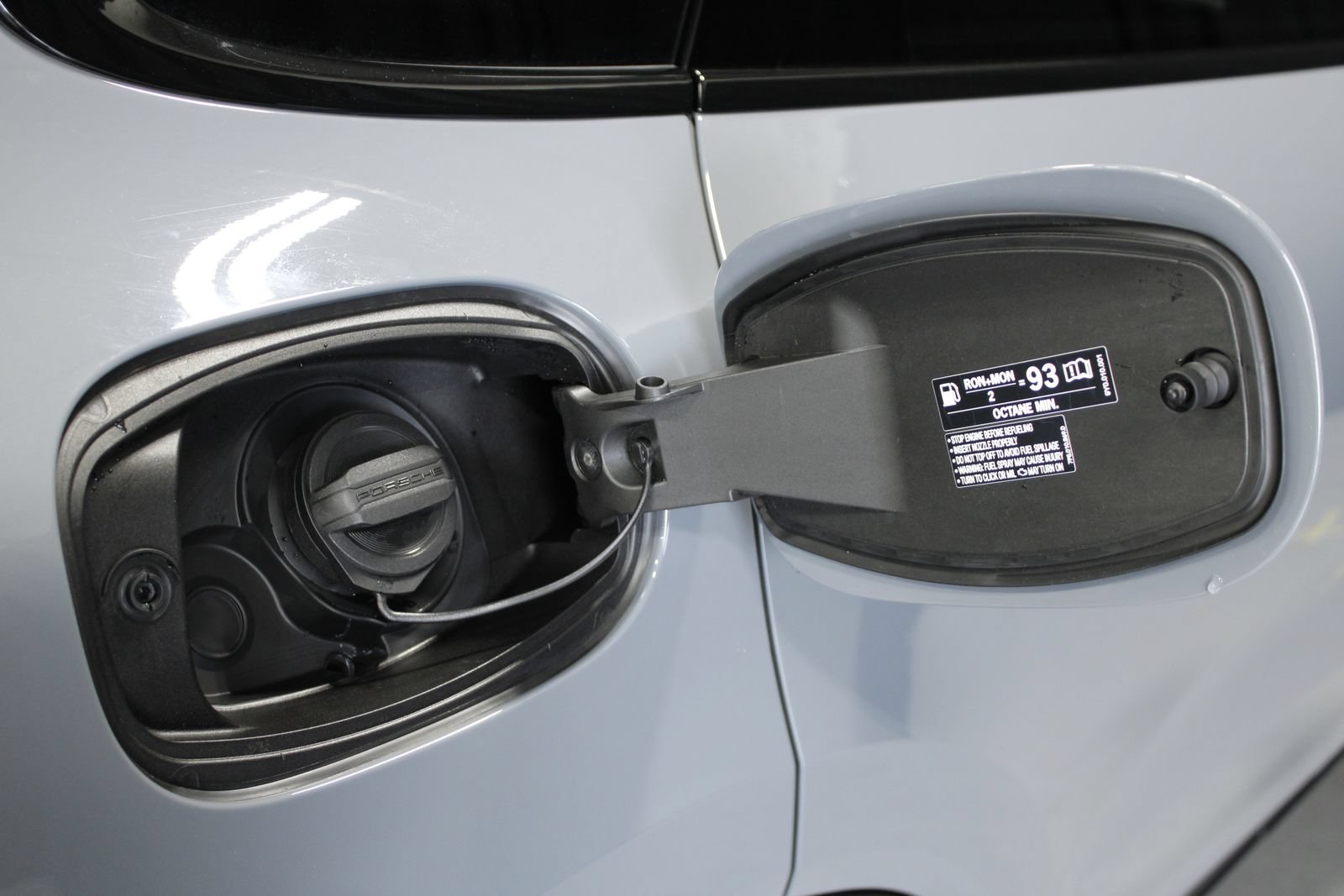 New 2026 Porsche Cayenne E-Hybrid AWD/4WD image 19