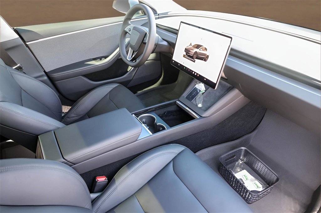 Used 2024 Tesla Model 3 Standard Range image 27