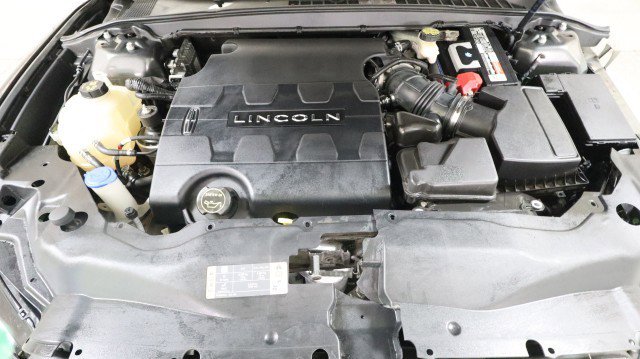 Used 2017 Lincoln Continental Select image 23