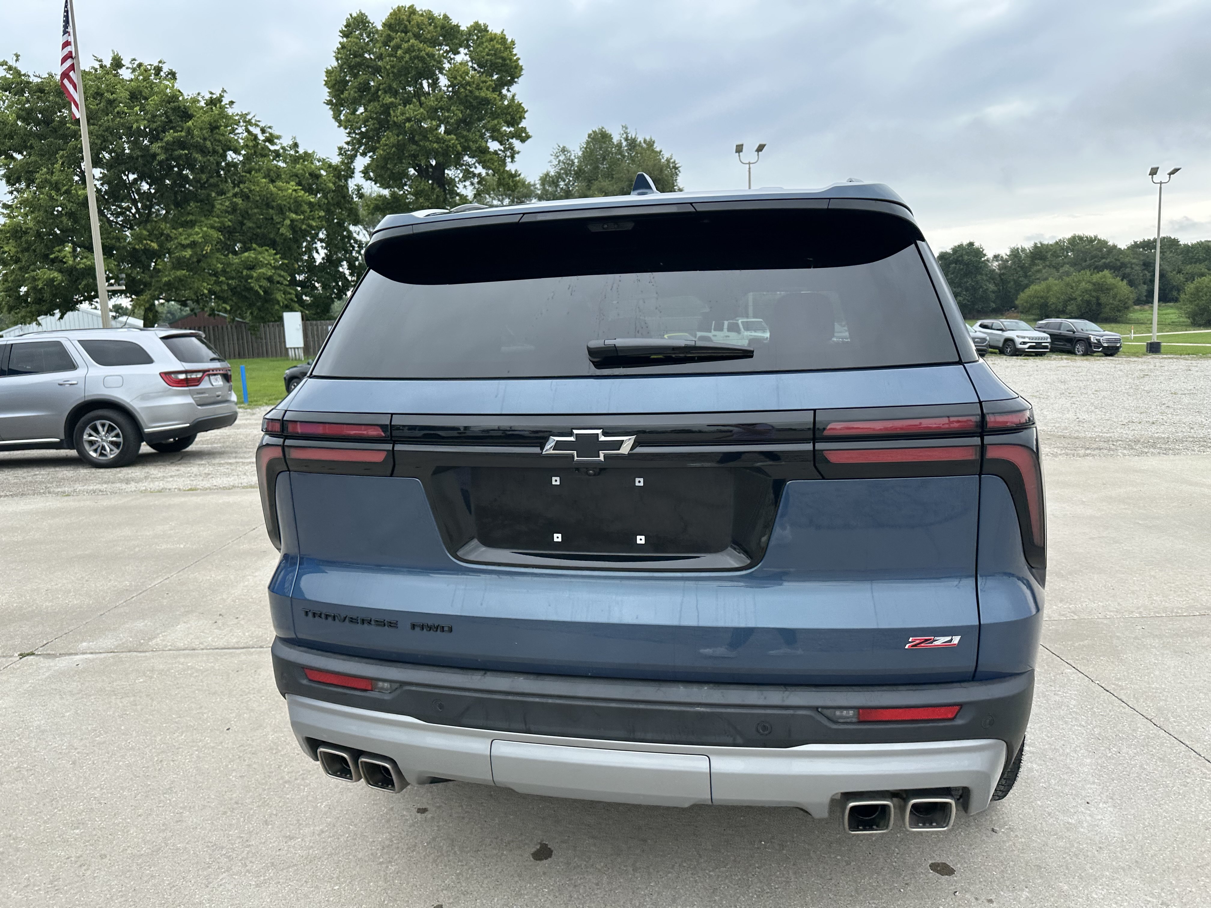 Certified 2026 Chevrolet Traverse Z71 w/ Driver Confidence Package AWD/4WD image 2
