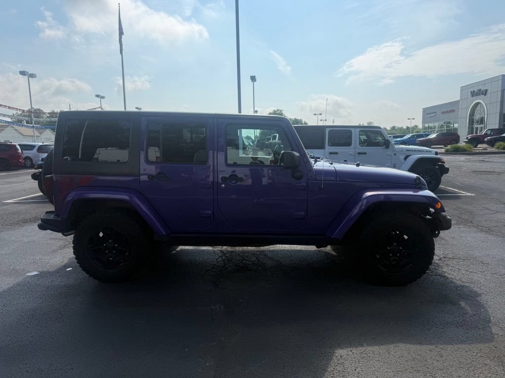Used 2016 Jeep Wrangler Unlimited Sahara AWD/4WD image 7