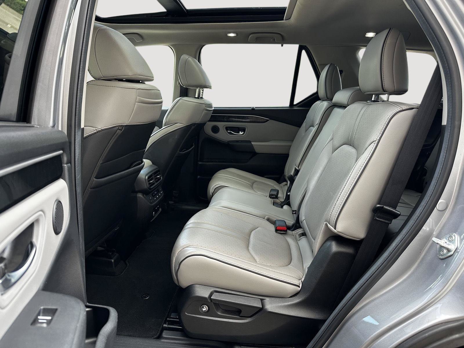 Used 2024 Honda Pilot Elite image 21