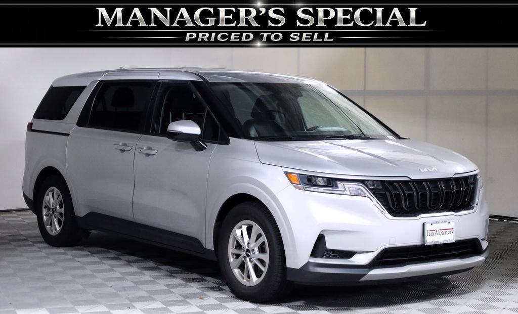 Used 2022 Kia Carnival LX FWD image 1