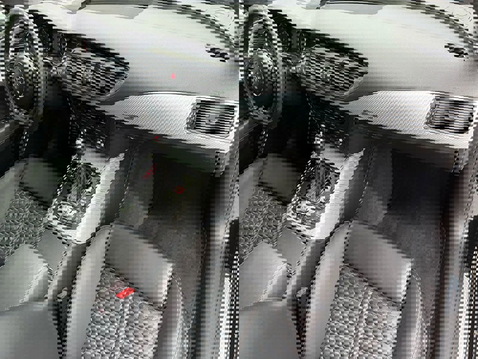 Used 2016 Audi RS 7 Prestige w/ RS 7 Dynamic Package image 23