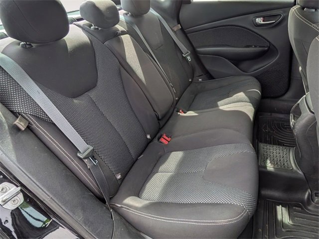 Used 2015 Dodge Dart SXT image 28