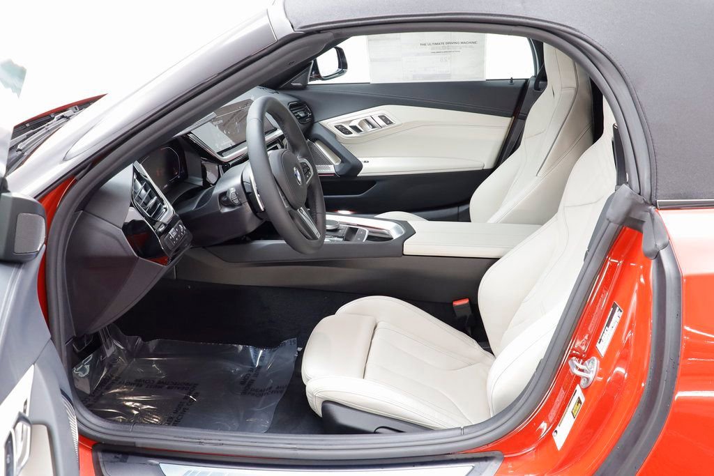 New 2026 BMW Z4 sDrive30i w/ Shadowloine Package image 6