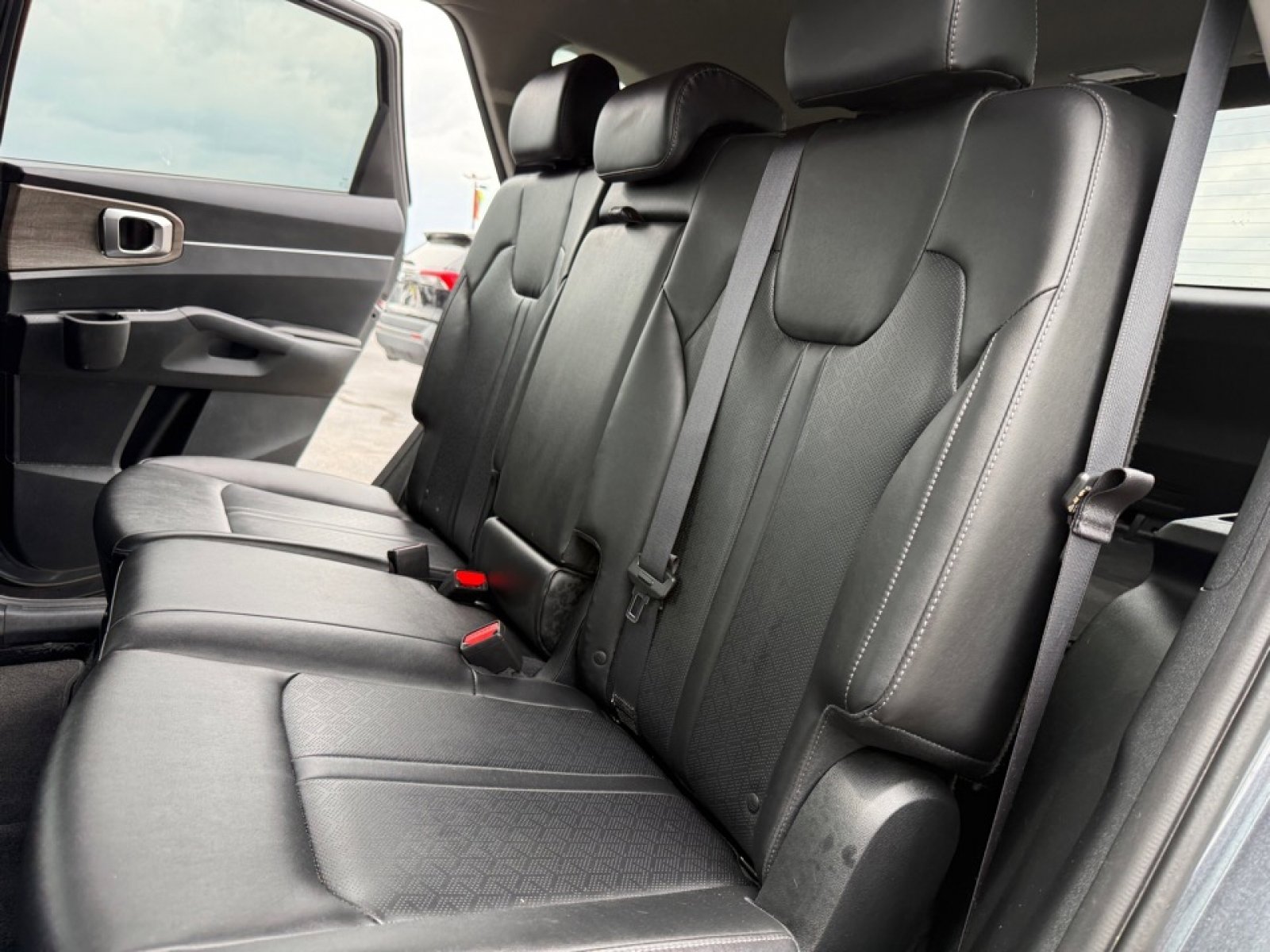 Used 2022 Kia Sorento S AWD/4WD image 32