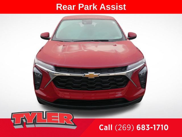 New 2026 Chevrolet Trax LS w/ LS Convenience Package FWD image 2
