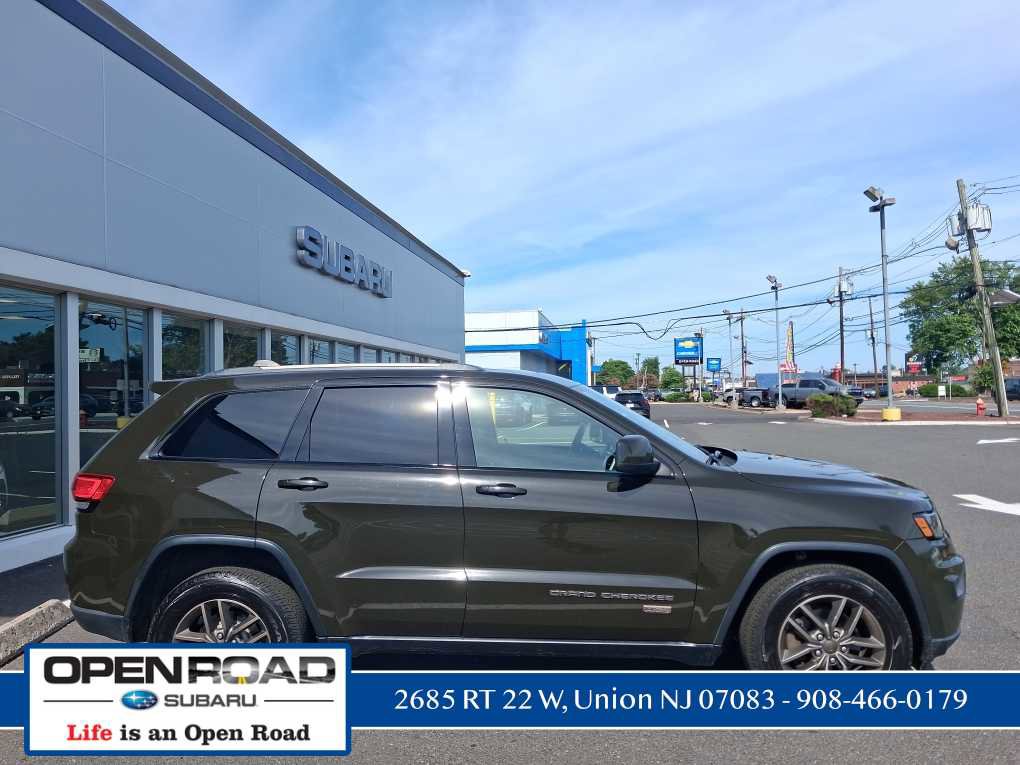Used 2016 Jeep Grand Cherokee Laredo 75th Anniversary AWD/4WD image 5