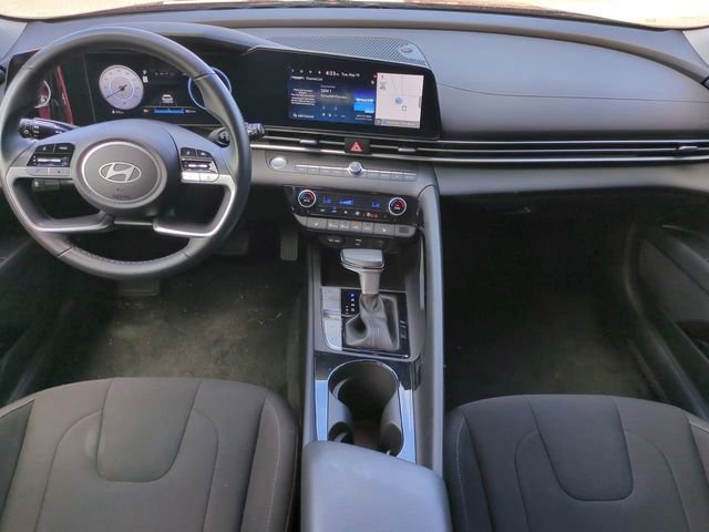 Used 2025 Hyundai Elantra SEL FWD image 17