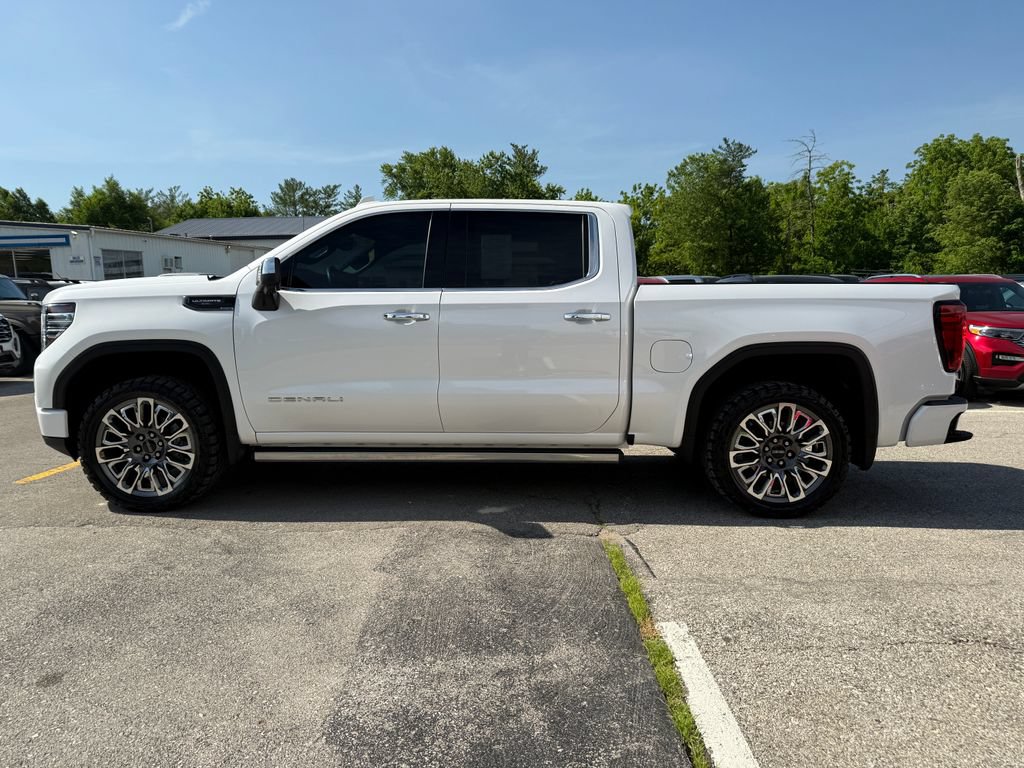 Used 2024 GMC Sierra 1500 Denali Ultimate AWD/4WD image 8