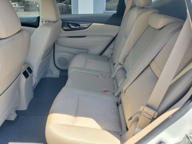 Used 2019 Nissan Rogue SV w/ Premium Package FWD image 30