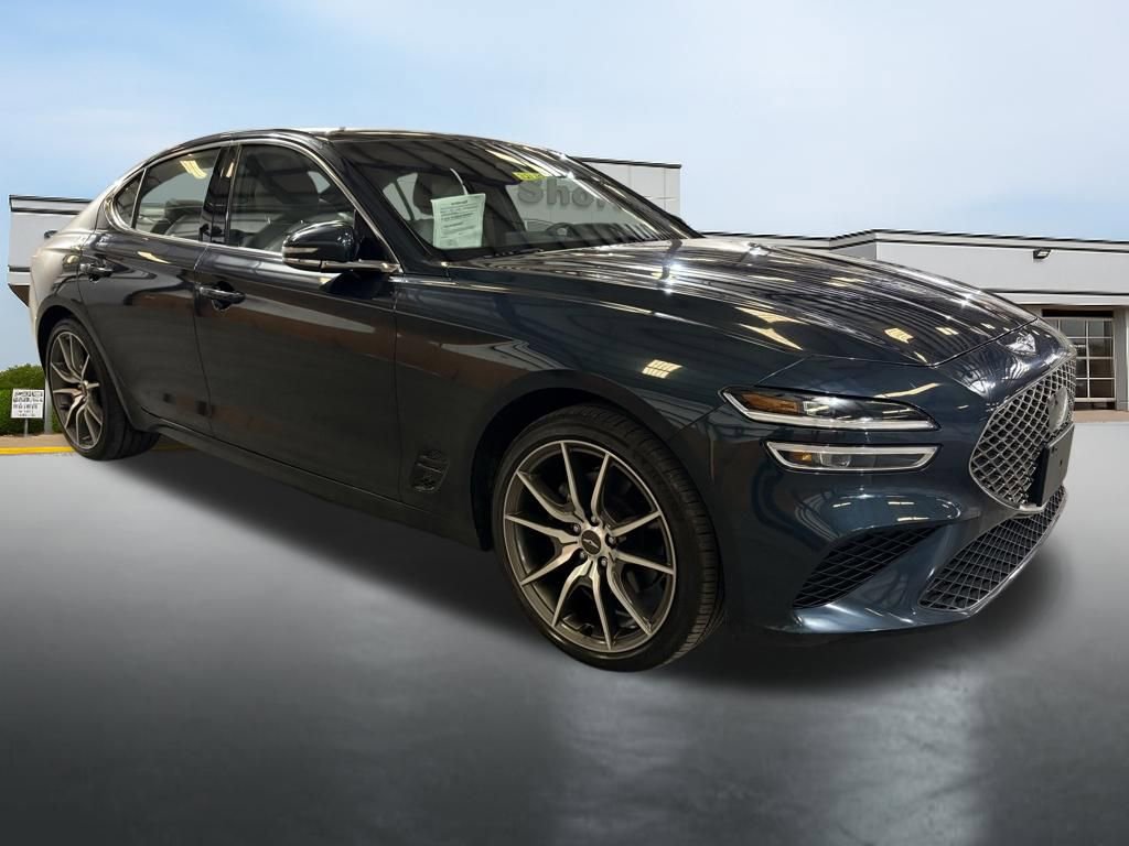 Used 2023 Genesis G70 2.0T image 7