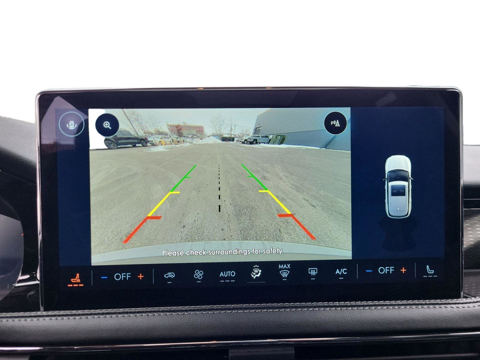 Used 2025 Lincoln Corsair Grand Touring w/ Towing Package image 19