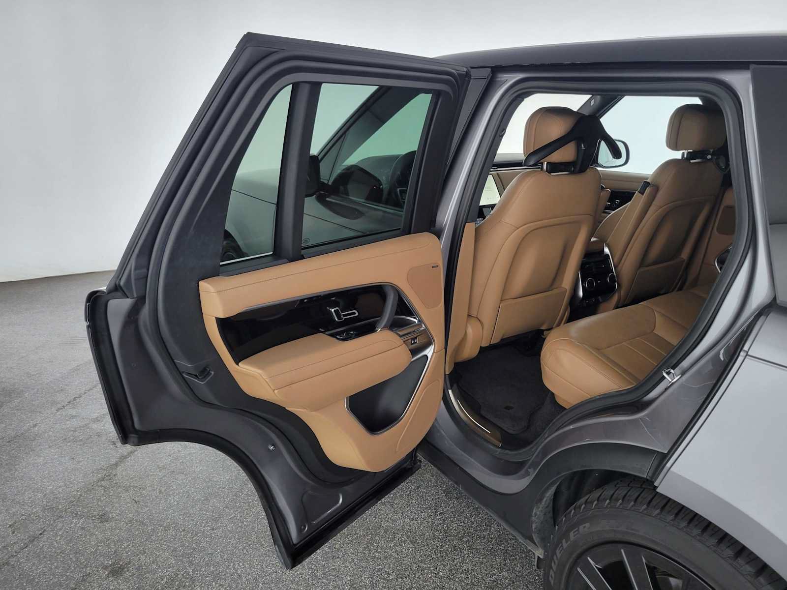 Used 2023 Land Rover Range Rover SE AWD/4WD image 15