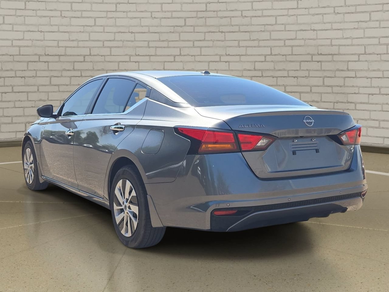 Used 2025 Nissan Altima 2.5 S FWD image 7