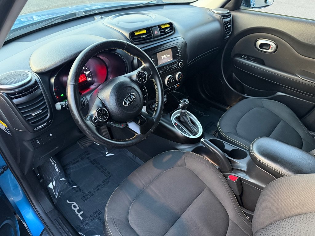 Used 2016 Kia Soul + w/ Designer's Package FWD image 9