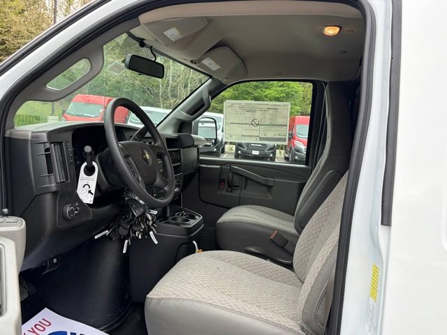 New 2026 Chevrolet Express 2500 w/ Driver Convenience Package RWD image 17