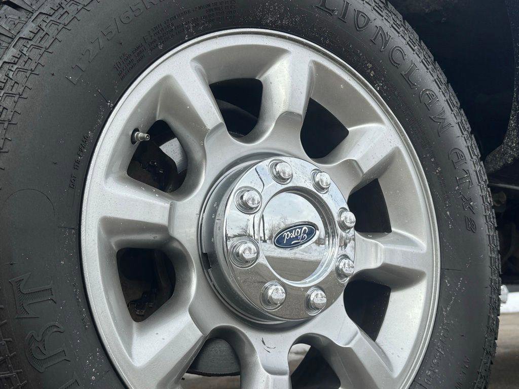 Used 2016 Ford F350 Lariat w/ Lariat Ultimate Package image 11