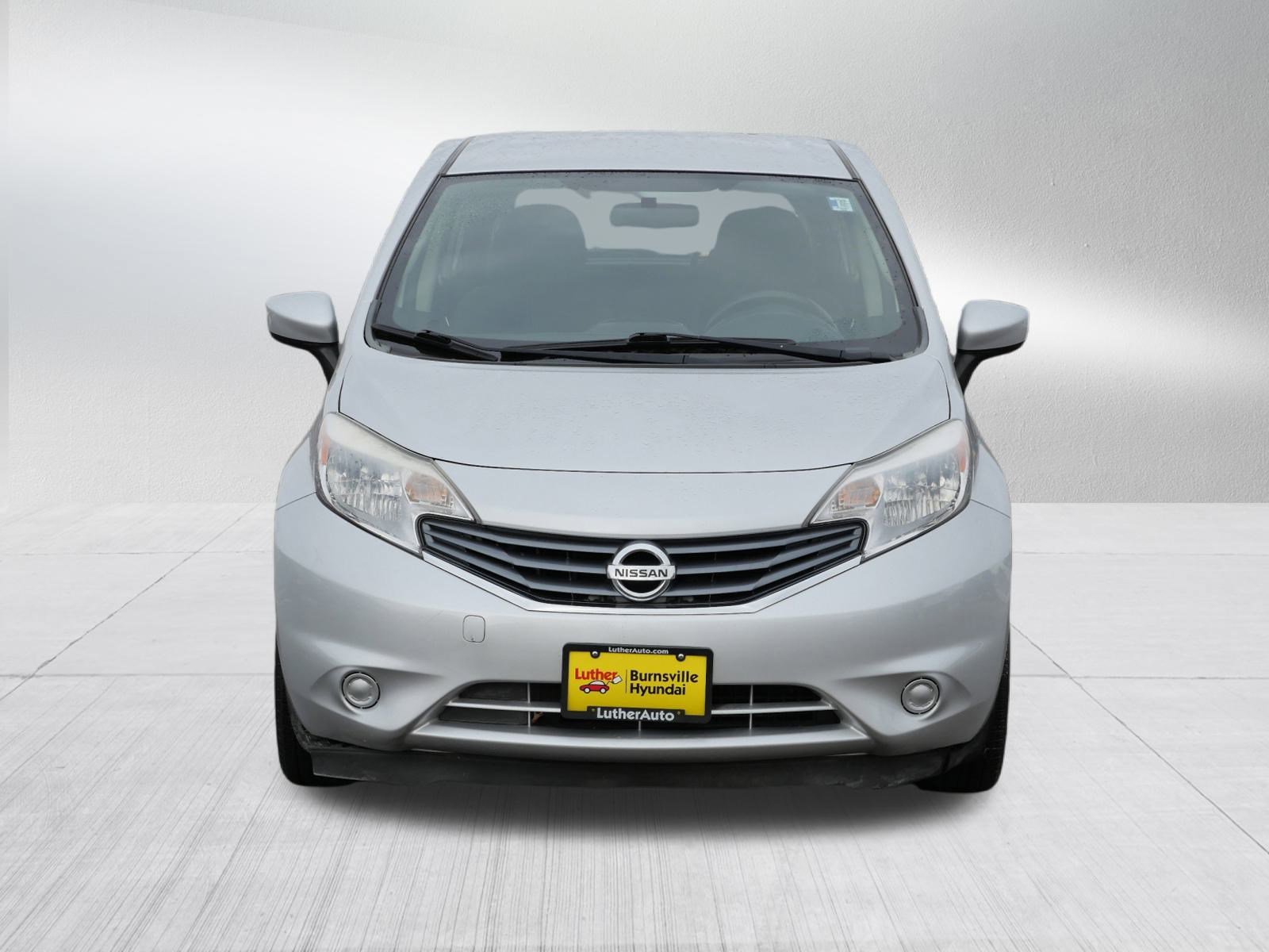 Used 2016 Nissan Versa Note SV image 2