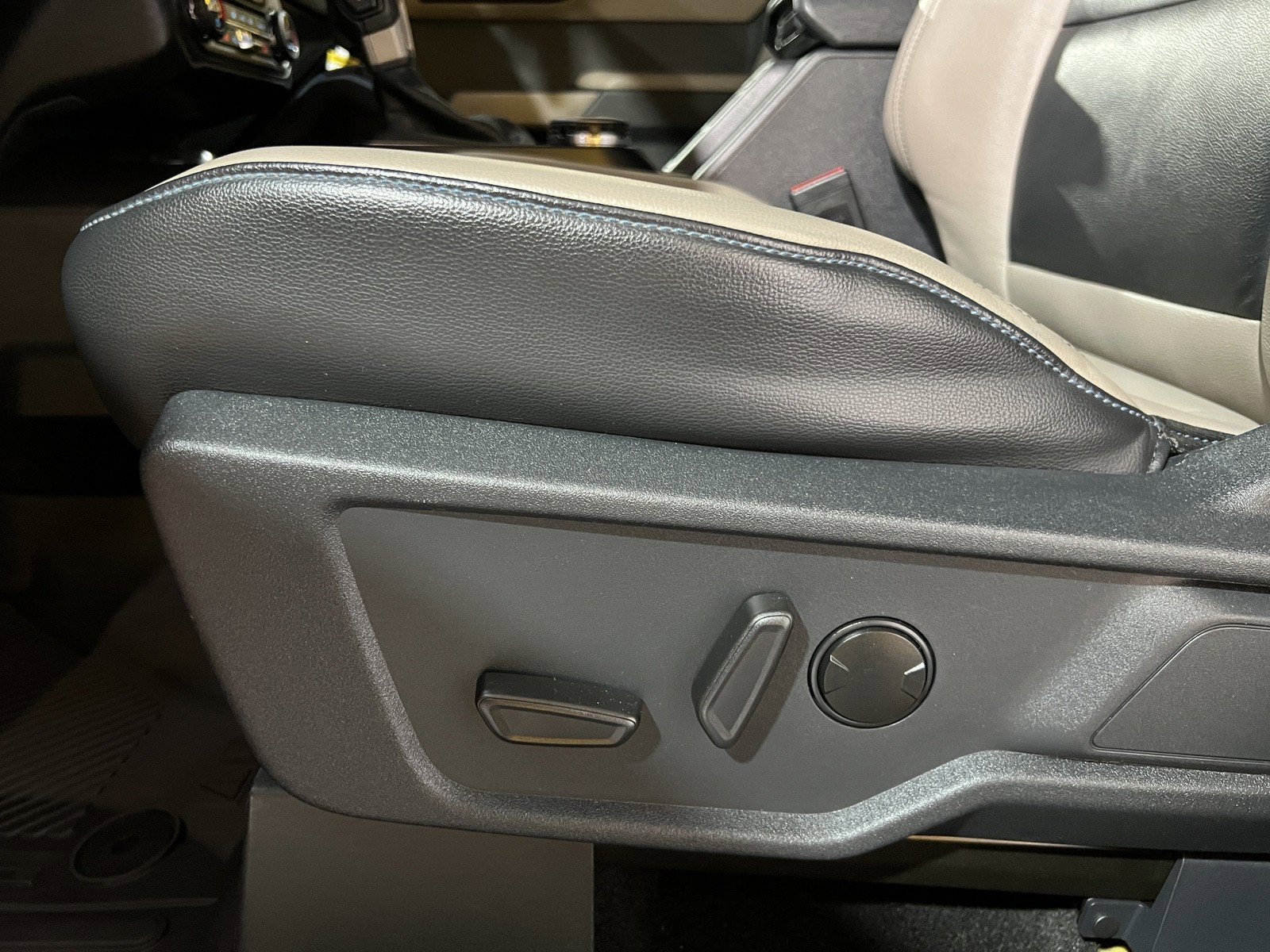 Used 2021 Ford Bronco Wildtrak image 24