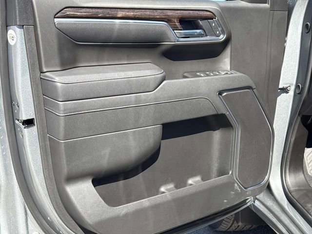 New 2026 GMC Sierra 1500 Elevation image 12