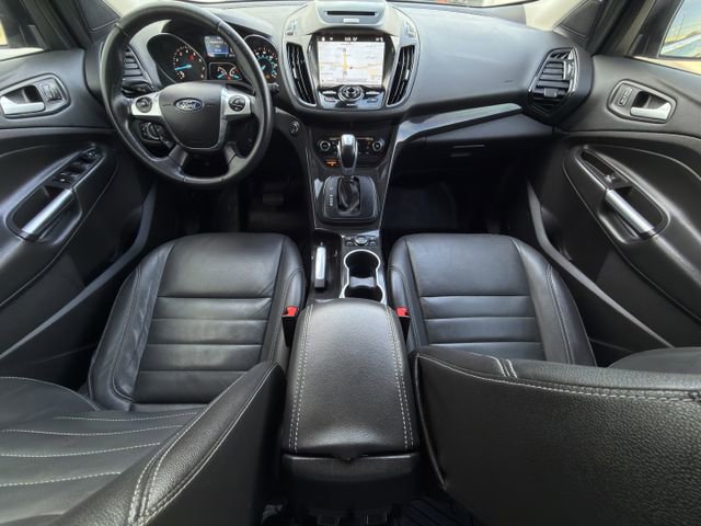 Used 2016 Ford Escape Titanium image 10