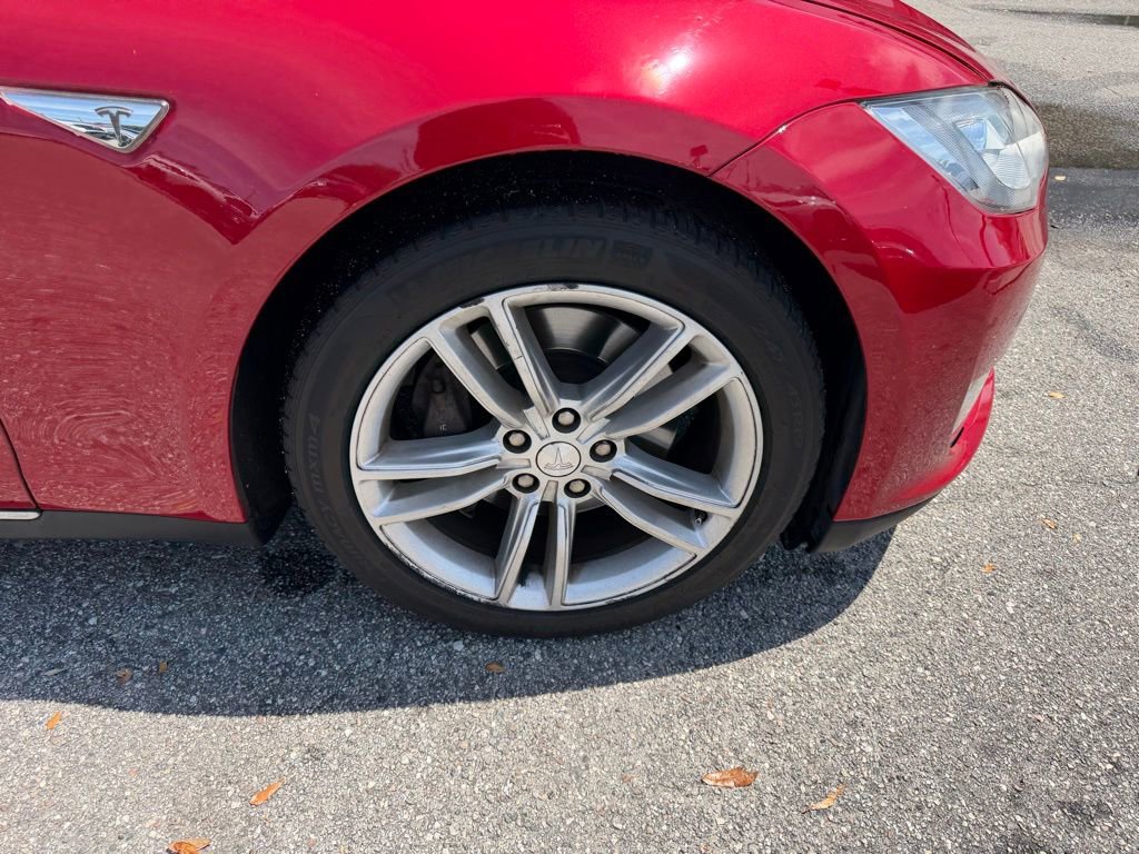 Used 2014 Tesla Model S RWD image 5