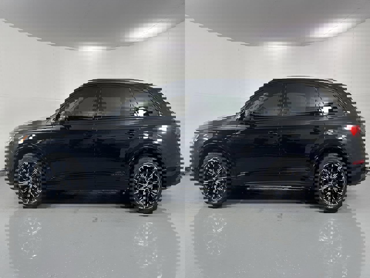 Used 2023 Audi Q7 3.0T Premium Plus w/ Premium Plus Package image 30