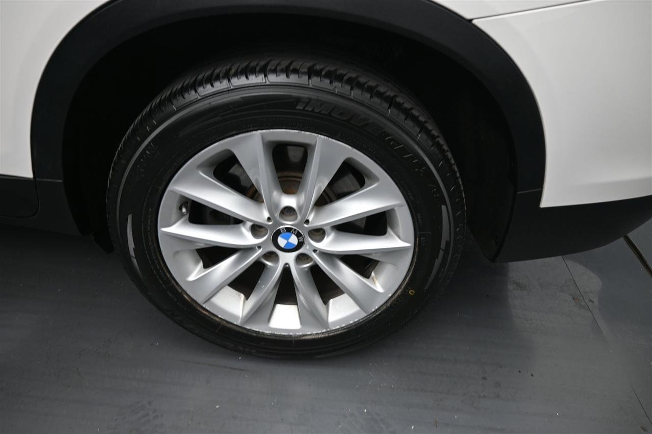 Used 2017 BMW X3 xDrive28i AWD/4WD image 19