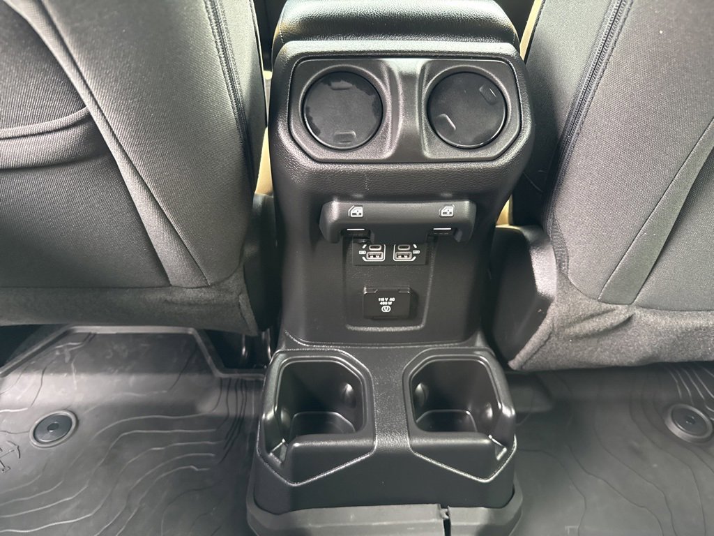 Used 2023 Jeep Gladiator Willys image 23