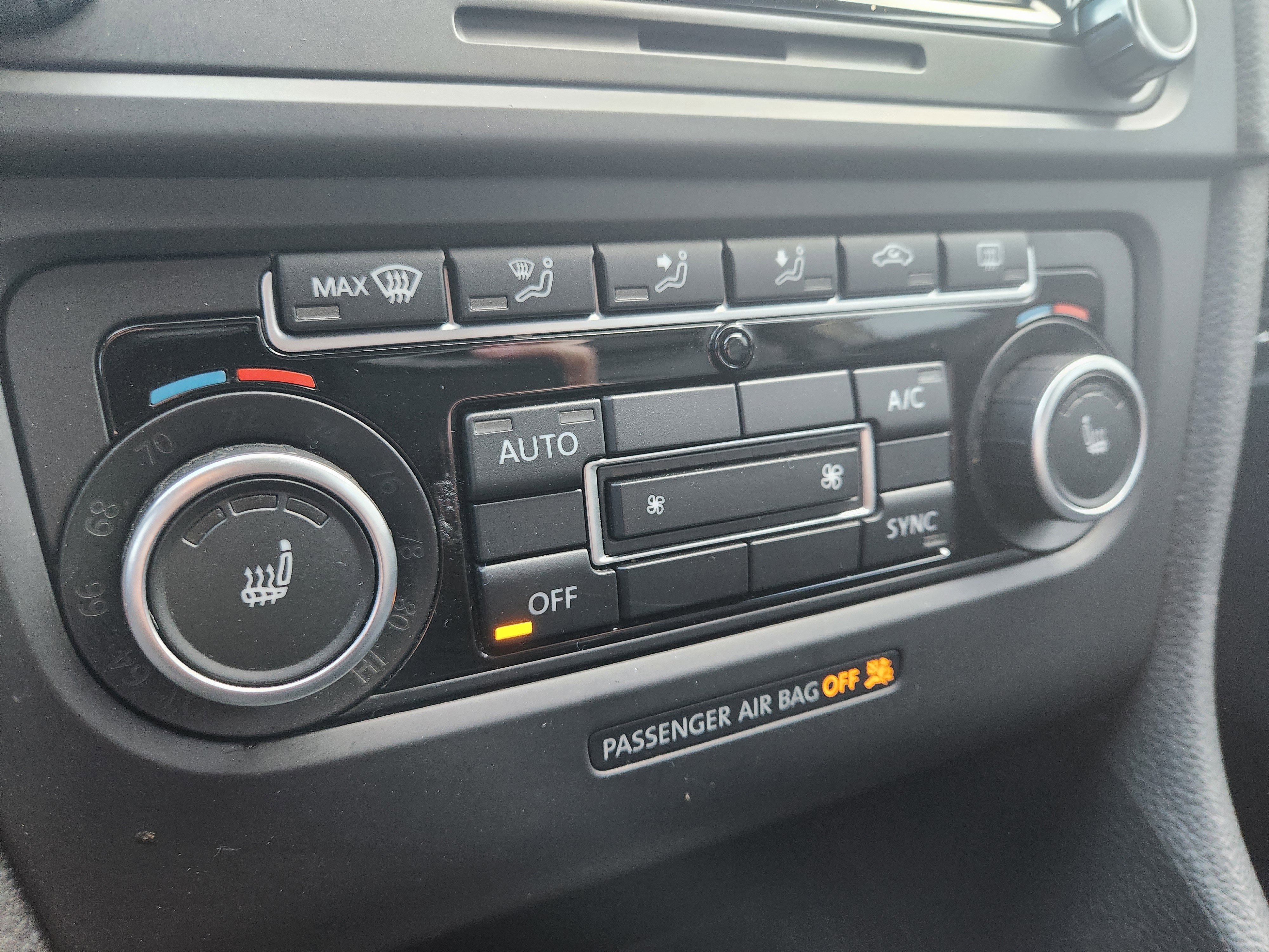 Used 2013 Volkswagen Golf R 2-Door image 33