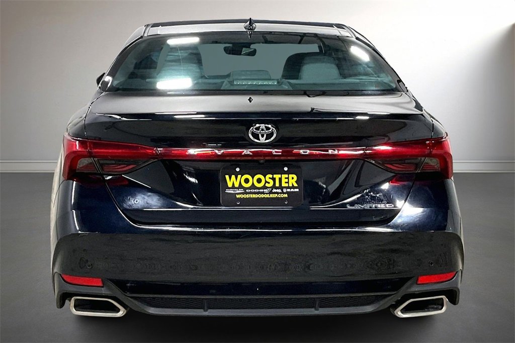 Used 2020 Toyota Avalon Limited image 6