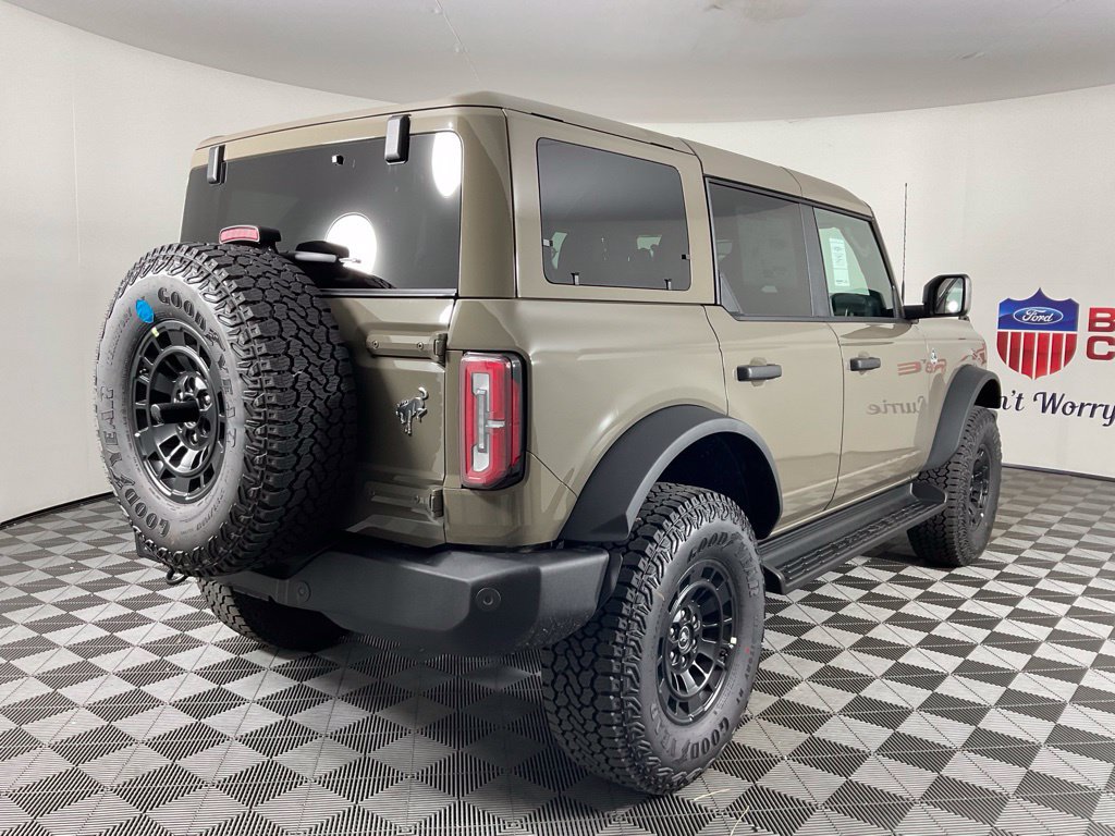 New 2026 Ford Bronco Outer Banks w/ Sasquatch Package AWD/4WD image 3