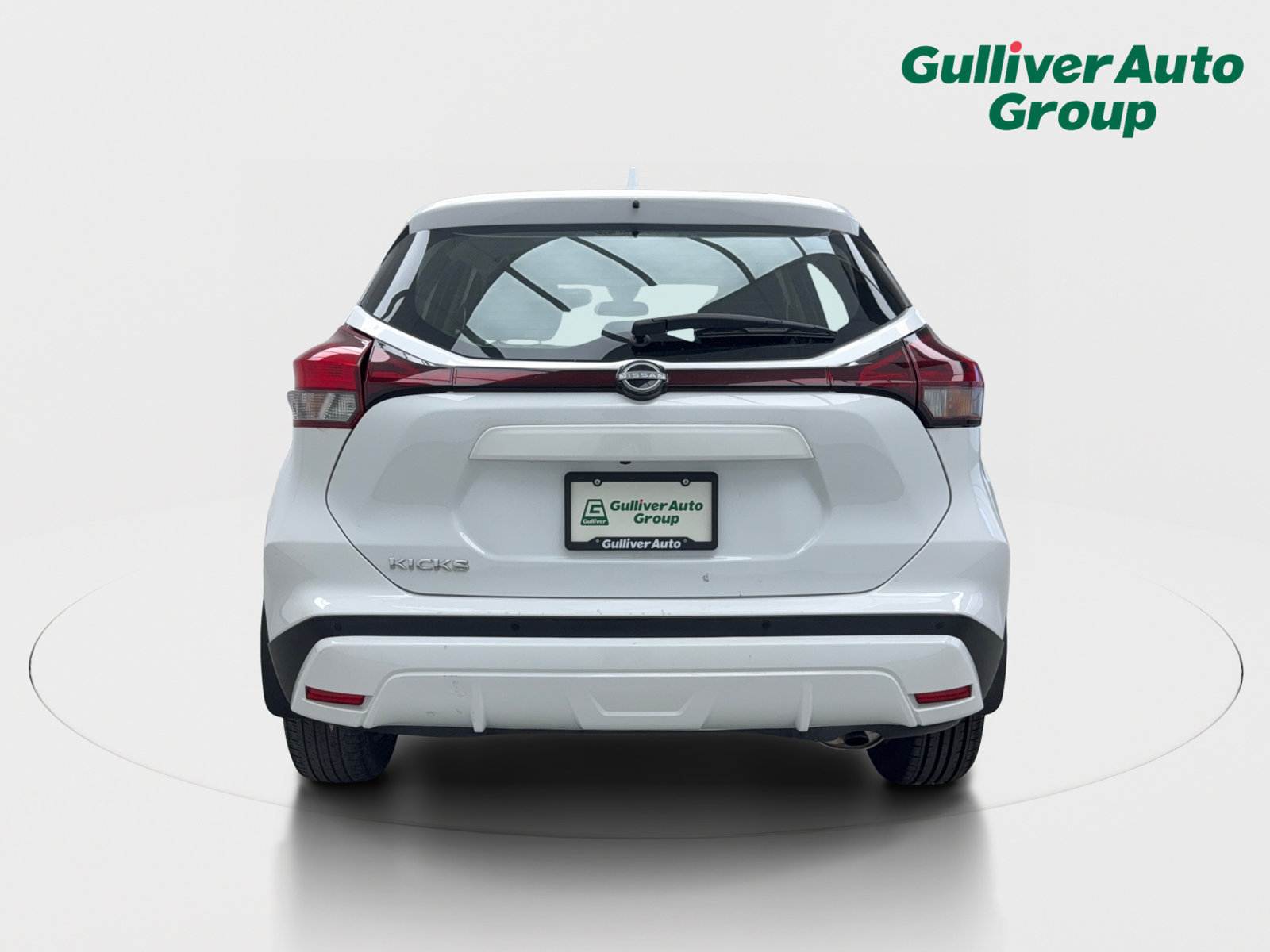 Used 2023 Nissan Kicks S FWD image 7