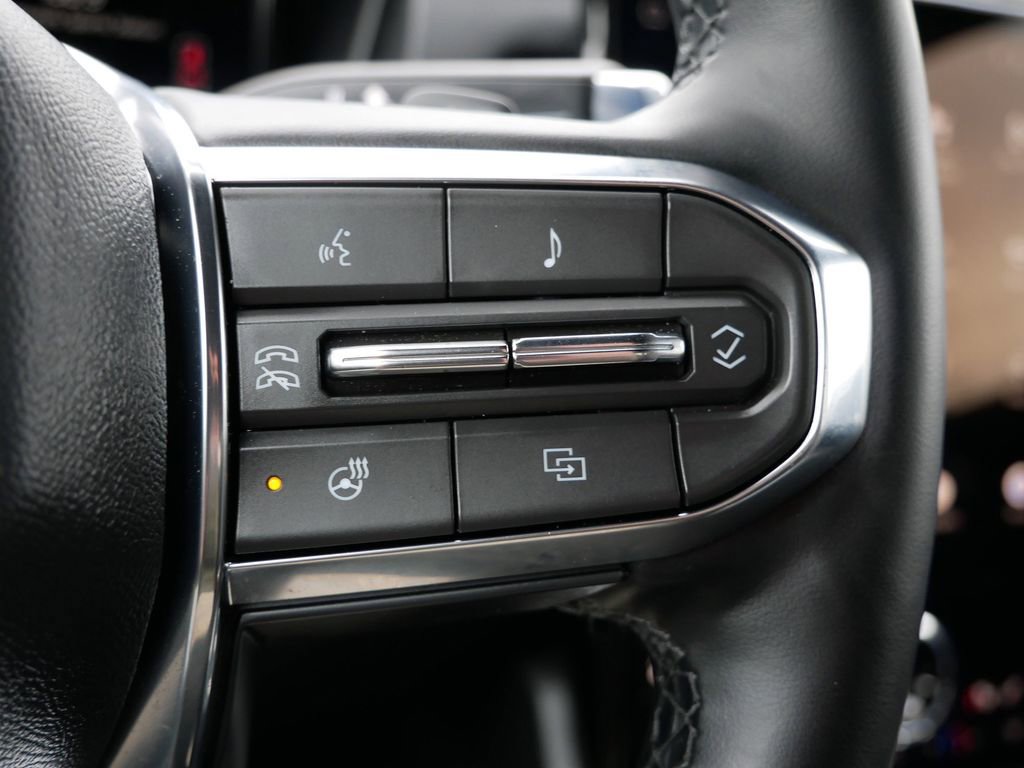 Used 2025 GMC Terrain Elevation image 23