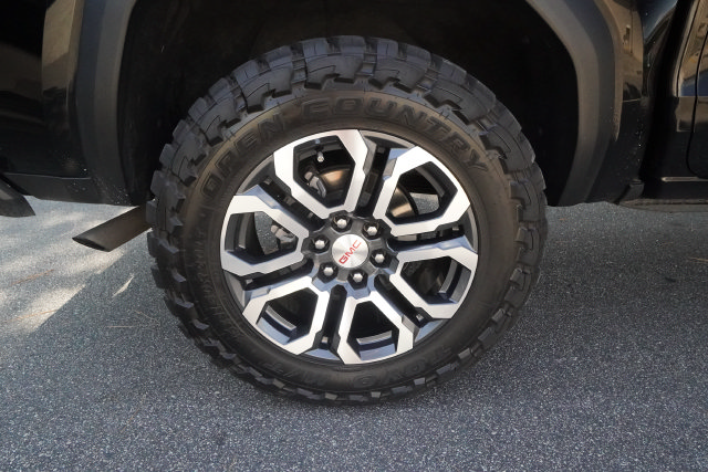 Used 2024 GMC Canyon AT4 w/ AT4 Premium Package AWD/4WD image 36