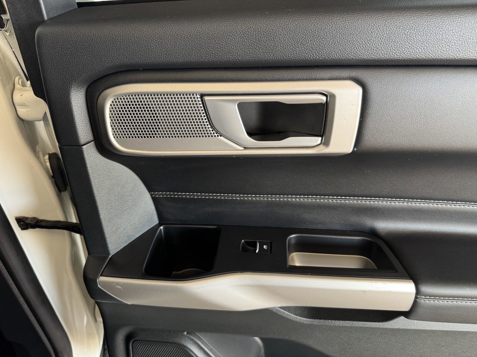 Used 2023 Ford Explorer XLT w/ Equipment Group 202A image 35