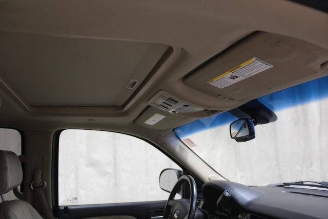 Used 2007 Chevrolet Suburban LT w/ LT Preferred Equipment Group AWD/4WD image 15