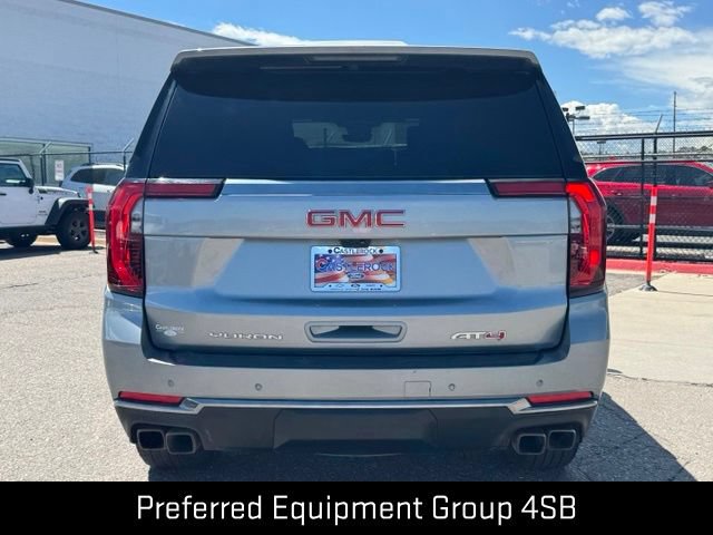 Used 2025 GMC Yukon AT4 w/ AT4 Premium Plus Package AWD/4WD image 4
