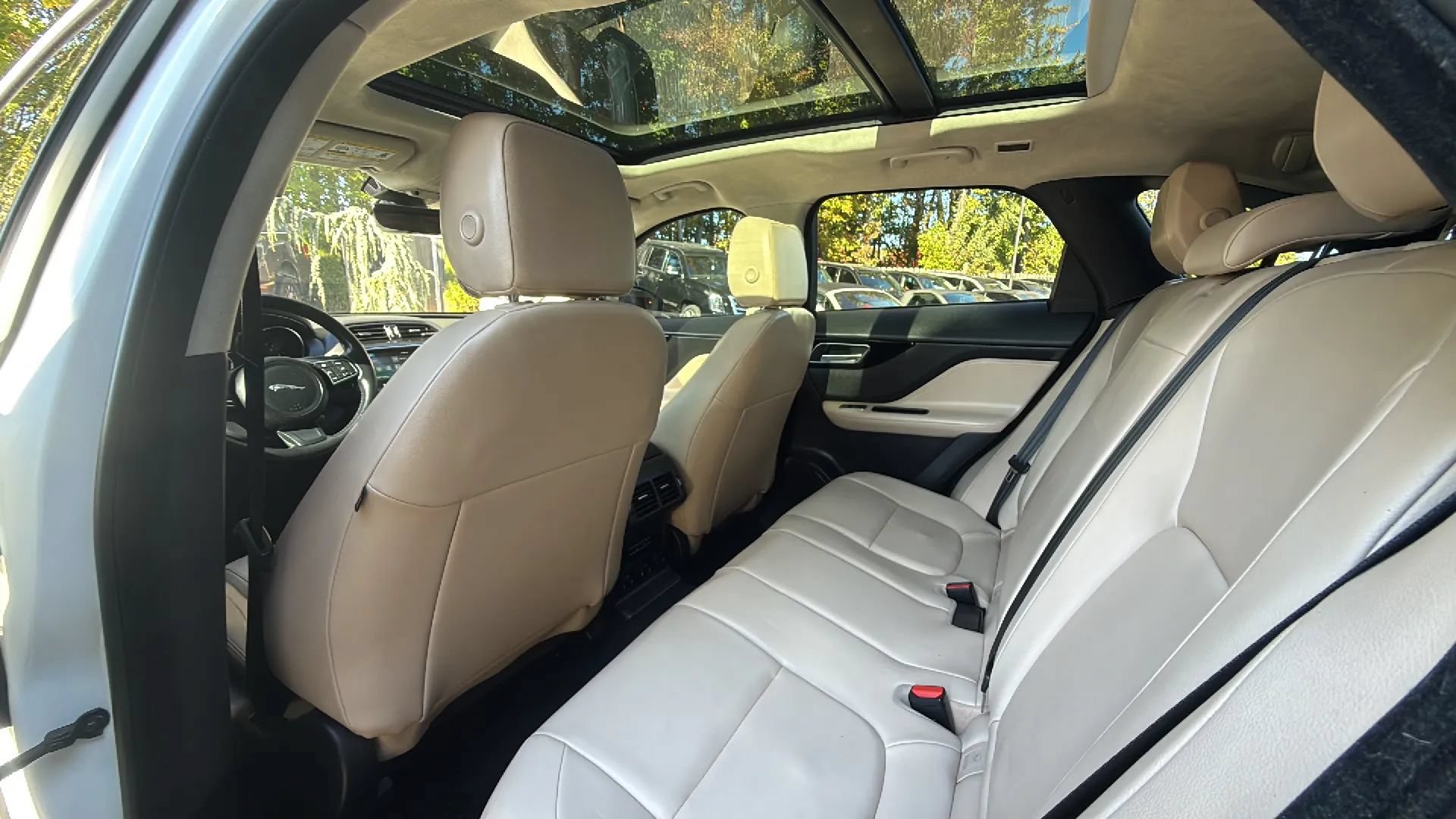 Used 2020 Jaguar F-PACE Premium AWD/4WD image 28