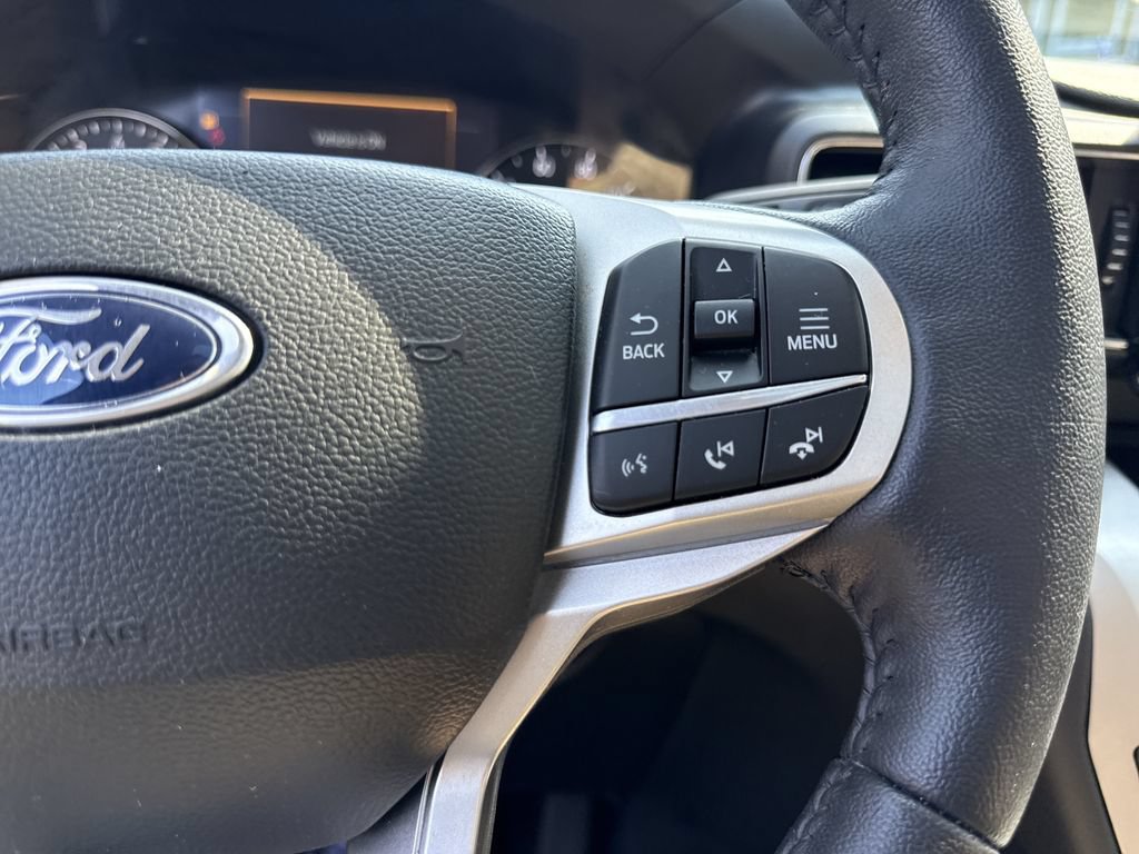 Used 2023 Ford Explorer XLT w/ Equipment Group 202A AWD/4WD image 25